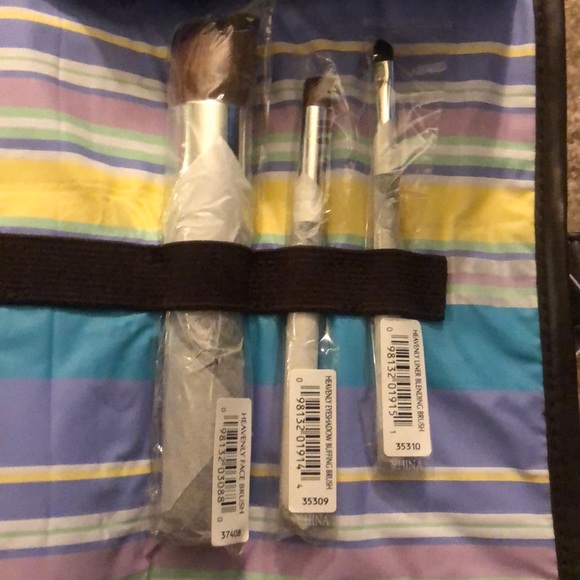 BareMinerals brush roll - Picture 3 of 4